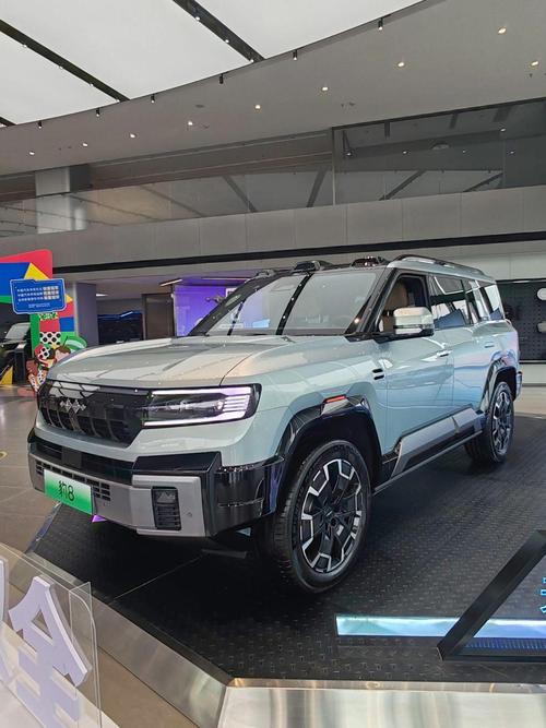 惠州101比亚迪方程豹硬派越野的爆款，英菲尼迪35周年与你共成长